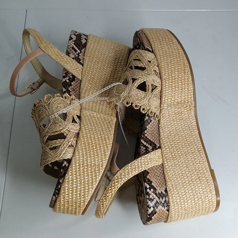 Woven Raffia Platform Sandal - Beige